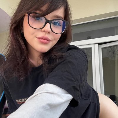 amy1173972's profile picture. cosplay, games, Anime and pets💚
