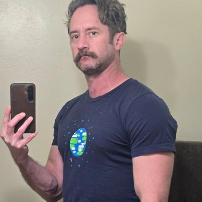 Science geek, lifter, homo, centrist. I enjoy sampling a variety of perspectives. Utah native.