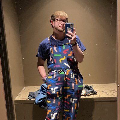 Content Creator/Streamer | 22 | lgbtq+ | Minecraft enthusiast | Twitch affiliate | 120k on tiktok | 🍉🇵🇸