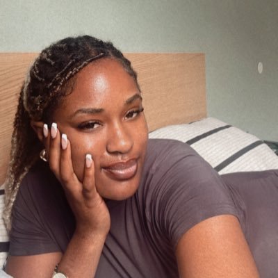 VA✈️DC| Licensed Wax Technician 🍯IG:honeywaxthat| Oh, and I determine the trends babe. Its an analyst thing. 💅👩🏽💻