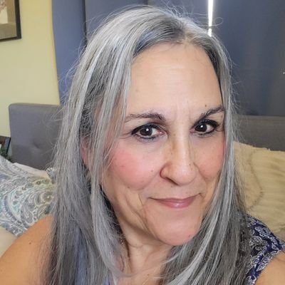DebbieW2022's profile picture. 