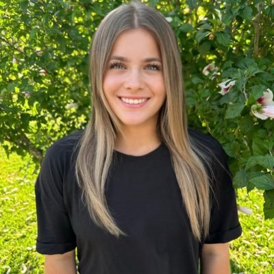 AireBrisset2028's profile picture. Hallsville High School 🎓 2028 • C/3B/UTL • 78mph Exit Velocity • 1.87 Pop Time • 🥎📣 • 4.3 GPA • aireanna_brisset@icloud.com • TikTok: airebrisset