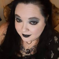 Nikki (@gothbrat86) 's Twitter Profile
