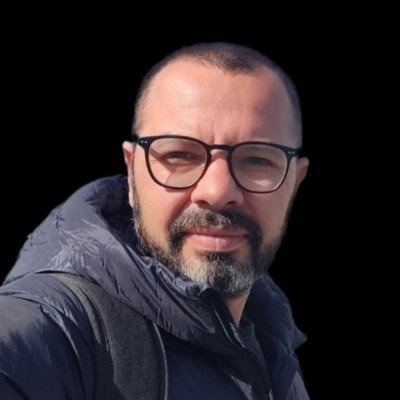 Organic & AI Growth Consultant | iGaming • SaaS • Tech | Building the future of organic marketing with automation | 🐕 Dogs & 🏂 Skateboarding | IL