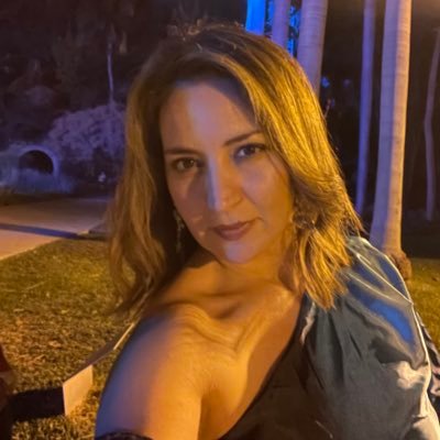 Mujer, madre, hija, amiga, mexicana que todavía cree en las personas. Amo el football🏈, la polémica 🏛️ y la música 🎶 #SpacesCoHost