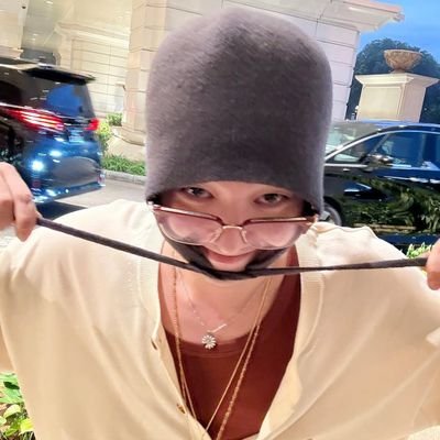 feel_with_GD's profile picture. PEACEMINUSONE
UBERMENSCH
PRIV ACC