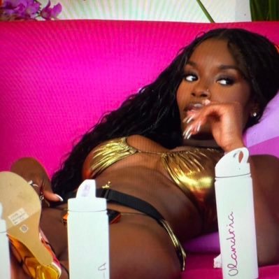 Zariaa_Duhh's profile picture. just 4 fun