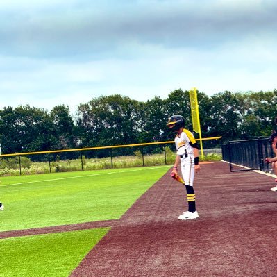 Joshua 1:9✝️|Edmond North HS🏫 |5’ 5| C/O 2029🎓|Football-WR & DB 🏈 | Baseball- SS, 2B, OF, P ⚾️ | Basketball- PG & SG 🏀 | 4.0 GPA | 📧 bobruton@icould.com
