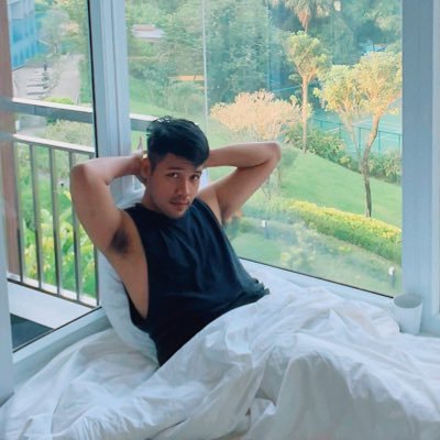 ekpry_'s profile picture. tempat berkeluh kesah, karna gak punya tempat cerita lain- sedang memperbaiki diri agar lebih jahat lagi