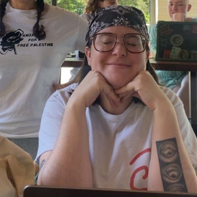 🍑they/them/‘nado🔥💋💀🧜🏼♀️✊🏻🤟🏻⚡️🤍🦄 🌈 queerly erotic/erotically queer✍🏻 ♒️☀️♈️↗️♉️🌑 BLACK LIVES MATTER&cops can rot🖕🏻MFA @UTknoxville @gristjournal