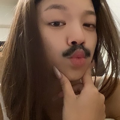 Kpop fan my favorite group is babymint and meovv
Linlins biggest fan