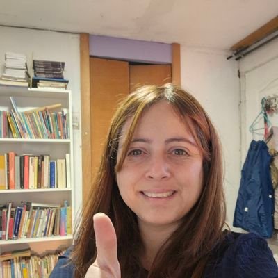 Psicóloga, activista x la democracia directorio en #FPD.
Autora de 10 pasos para vencer ansiedad. Opiniones y propuestas