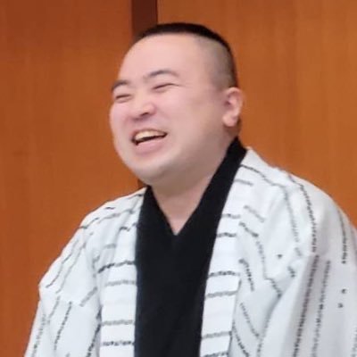 落語家で旅人。徒歩でお伊勢参りしたのを機に方々歩いてます。『黒酒』と書いて『くろき』です。大阪府大東市出身。主に出演情報をお届け。お問い合わせ→araretga@gmail.com いんすたhttps://t.co/80ECbXZnDo