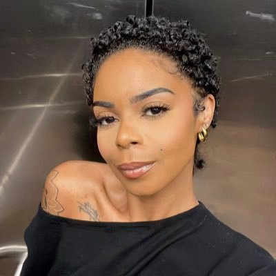 ceemorgan_'s profile picture. Glory to God.