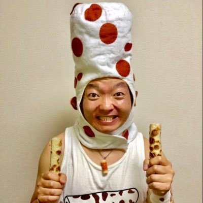 事務所フリーです。お仕事のご依頼はyakichikuwaman@gmail.comまでお願いします。何でもやりますので一度ご相談ヨロチクワッツ!受賞歴5時に夢中!卓球5時夢杯優勝。水ダウスベリ-1GPファイナリスト。YouTubeもやってますので登録ヨロチクワッツ!です。#東久留米出身 #チクワマン #東京10期