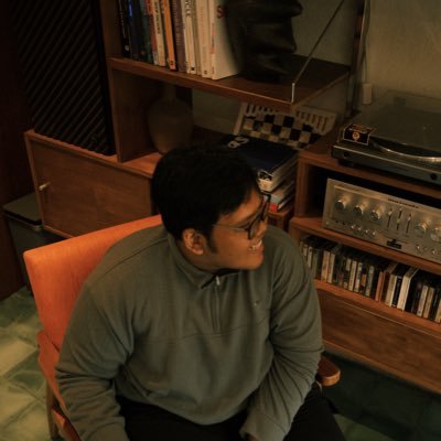 jefriagain's profile picture. 99% cat 1% human