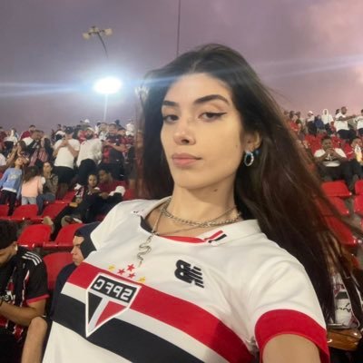 sei lá, falo umas coisas aleatórias. @saopaulofc e @fcbarcelona razão dos meus surtos diários.