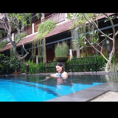 gak open booking, vcs, ps dll
hanya sekedar fantasi.. M27 F28, klo DM coba kirim foto wajah umur dan lokasi.
akun ke 2 @R_Nda1
#pasutrisolo