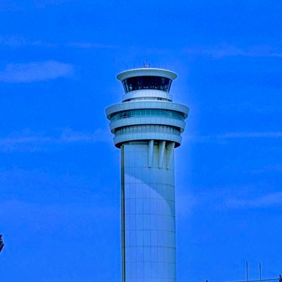 邦人系航空会社(昔の表現で総合地上職)に勤務していた/ I was employed by Airlines company. / なんだか訳が分からないうちに、会社同期と「2等無人航空機操縦者技能証明」 を得る/ Certificated Unmanned Aircraft Remote Pilot in Japan