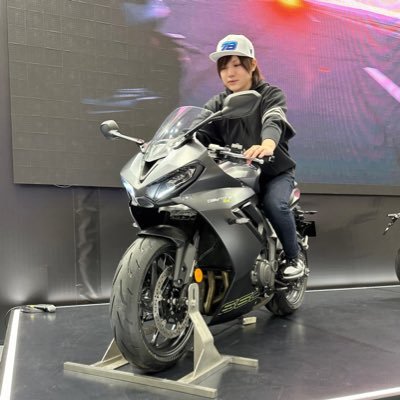 satoshiyanagida's profile picture. 🇯🇵埼玉県民なのでアライのヘルメットと小椋藍選手が好きです。❤︎アライ。クシタニ。MotoGP。ちいかわのハチワレ。ショーベタ。スニーカー🐈ラムズの末弟。人のバイクに乗らない！触れない！跨がらない！🙃