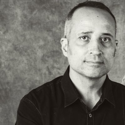 Periodista. Dirijo la revista y la editorial @Muzikalia. Hago el podcast #ConexionesMZK y escribo libros. En la junta directiva de @SomosPAM