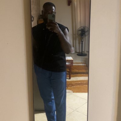 sometimes I just want to give it all up and become a handsome billionaire 🔛🔜