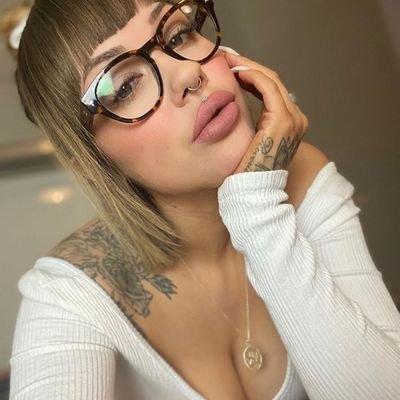 Hellenmotgan's profile picture. 