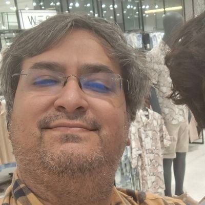 Restaurateur in authentic sindhi/Punjabi cuisine.. Enthusiast..A traveler (wud luv 2 cover the entire earth)..A firm believer in the power of of ones own self !