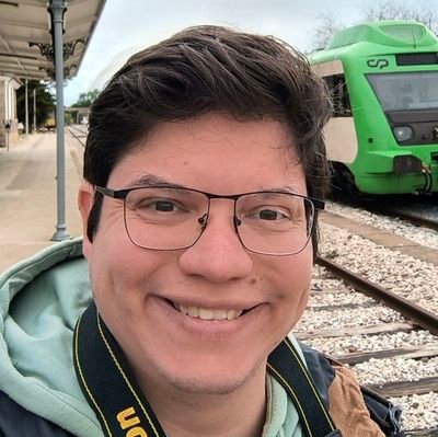 Emprendedor aprendiendo a emprender, apasionado del ferrocarril y creador del @grupoferromedia.