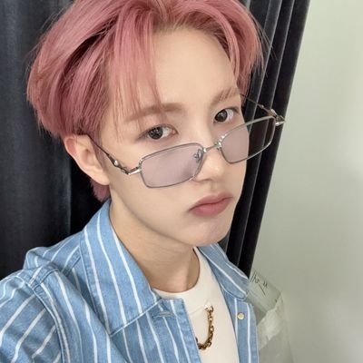 ˚୨୧⋆｡˚neara ⋆゜・． || kpop acc ♡