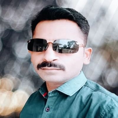 वृन्दावनेश्वरी राधा कृष्णो वृन्दावनेश्वर:। जीवनेन धने नित्यं राधाकृष्णगतिर्मम।।
