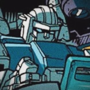 。*♡She/her♡*。
Nexus prime and greenlight #1 fan 。*゚
I love all female bot in transformers 。*゚
IDW2 Chromia and Nautica lover*✧。*゚
