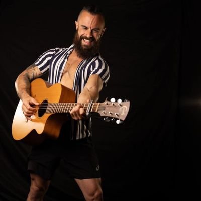 I am a professional business coach connecting real estate , defi entrepreneurs to help them grow in their various business.I am also a talented guitarist/singer