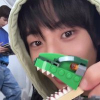 앤뚀 (@antonluvers) 's Twitter Profile
