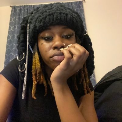 It’s Brat Bxtch!🛸
Follow ma insta | @iiambabibrat 🦇
R O C K S T 4 R 🎸🫀