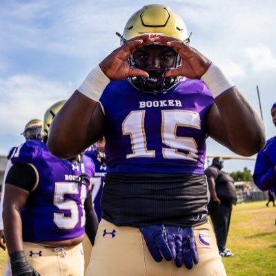 Booker high school/ #15 #57/ 6’3 260/ DE/TE/ gpa 3.0/ C/O 2027/ https://t.co/urZgpahjw4 Email maleeklee20@icloud.com/ Number 941-929-5323
