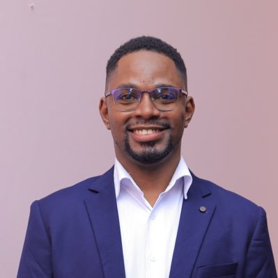 Comms & Marketing | Dad to Xion & Xhuri | 1759 | iRock | Life is a mating ritual ✌️| A smile wins a day | Incompetent Musician | #EZMoneyTalksPod 🔥 | #GGMU