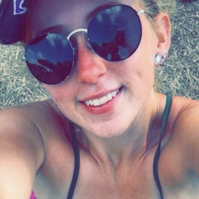 ElisaToy's profile picture. posting my random art...