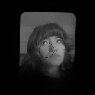 irlhellsbells's profile picture. professional photographer (legally). nineteen