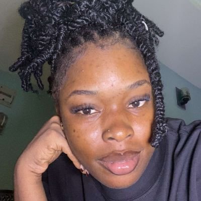 brightxdesigns's profile picture. Graphic Designer| Branding | Social Media Designs
Your brand’s new favorite designer.
For jobs & services https://t.co/rxHlbhC11u