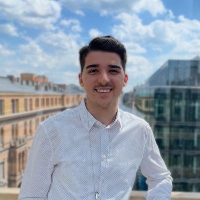 24 🇪🇺 Europäer, 🤝🏼 Gewerkschafter im @dbb_news, ⠀ ⠀ ⠀ ⠀ 👨🏻💼 Beschäftigter bei der Familienkasse der @Bundesagentur, ✍🏼twittert hier privat