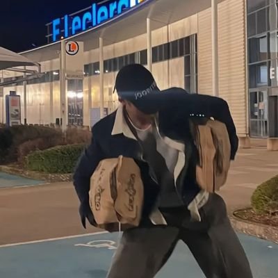 krayziesm's profile picture. 🥼🩷