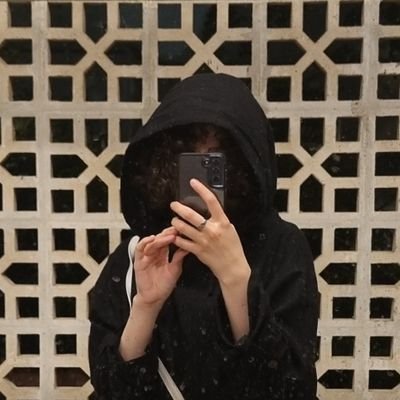 For mad I may be, but I will never be convenient. |
feminist, queer, atheist, engineering student & in love with books ✨️