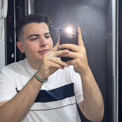 Xmn1xv's profile picture. 