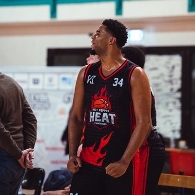 mmalengele_'s profile picture. 6’8 220 lb Forward | @wvc_mbb Freshman | ✝️