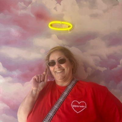 Live life with all your heart @ pour into others! shout Abundance Have faith! affirm your desires! Pray! Proud mama @jennellcute101 & 4 grandkids! level up!