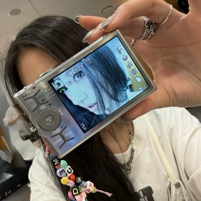 yaliyaliwawawa's profile picture. 