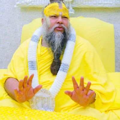 कितने अजीब इंसान है तेरी दुनिया में ऐ खुदा,
शौक ऐ मोहब्बत भी रखते है और याद तक नहीं करते !!