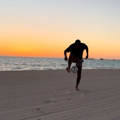 alexdevon17's profile picture. 