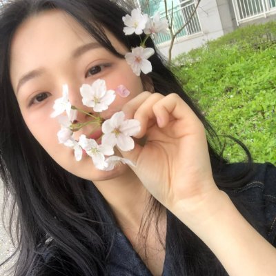 peoniiesa's profile picture. #studytweet, 12 grades.